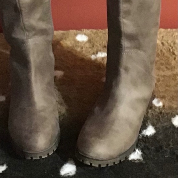 NEW Lucky Brand Tall Suede Taupe 8M - Picture 4 of 16